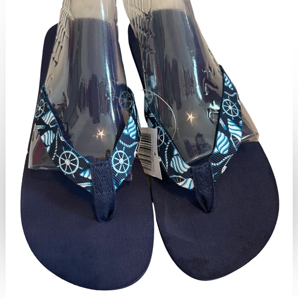 NWOT Vera Bradley Nautical Flip Flops SZ M (7-8) - Picture 4 of 4
